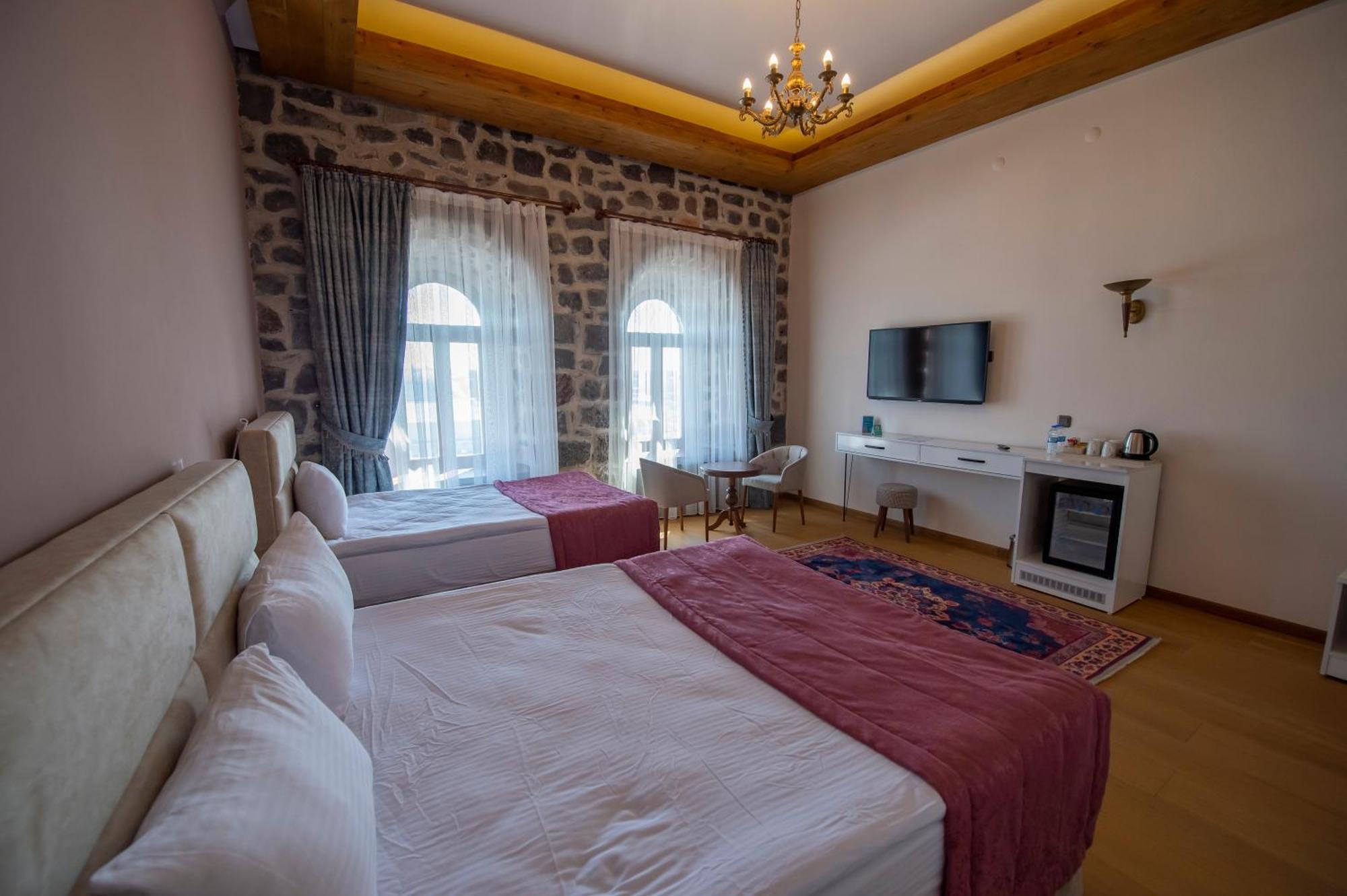 Ve Hotels Beylerbeyi Sarayi كارس المظهر الخارجي الصورة