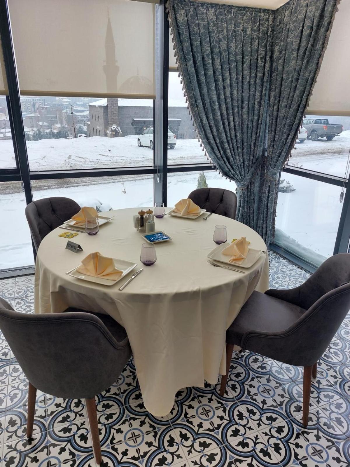 Ve Hotels Beylerbeyi Sarayi كارس المظهر الخارجي الصورة